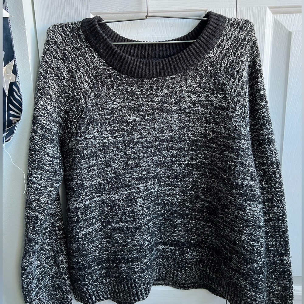 Merona Woman’s Small Black and White Sweater